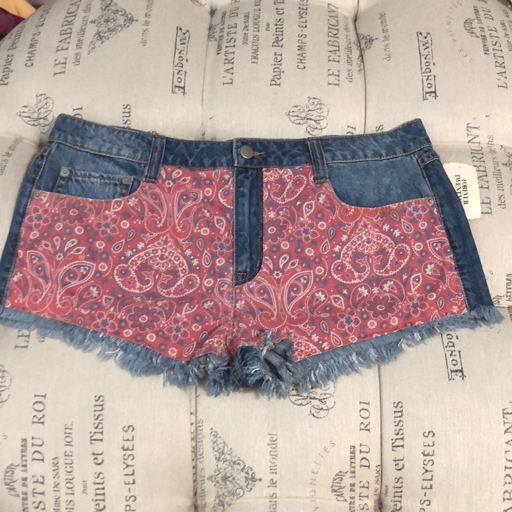 NWT Forever 21 denim cut off shorts size 30
